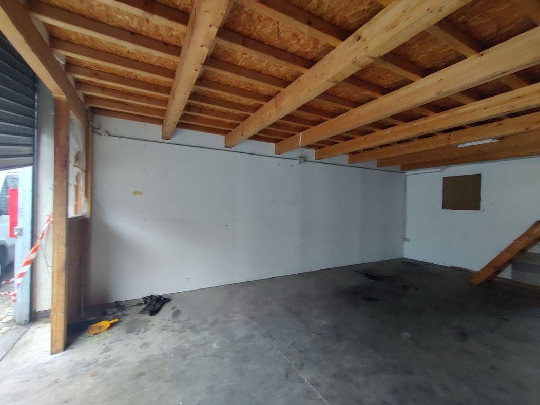 Capannone in vendita a Pieve Emanuele