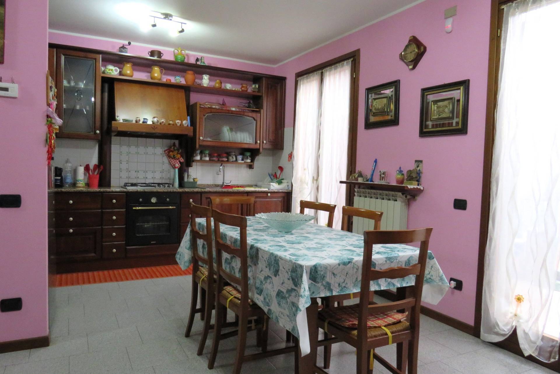 Villette a schiera in vendita a Opera