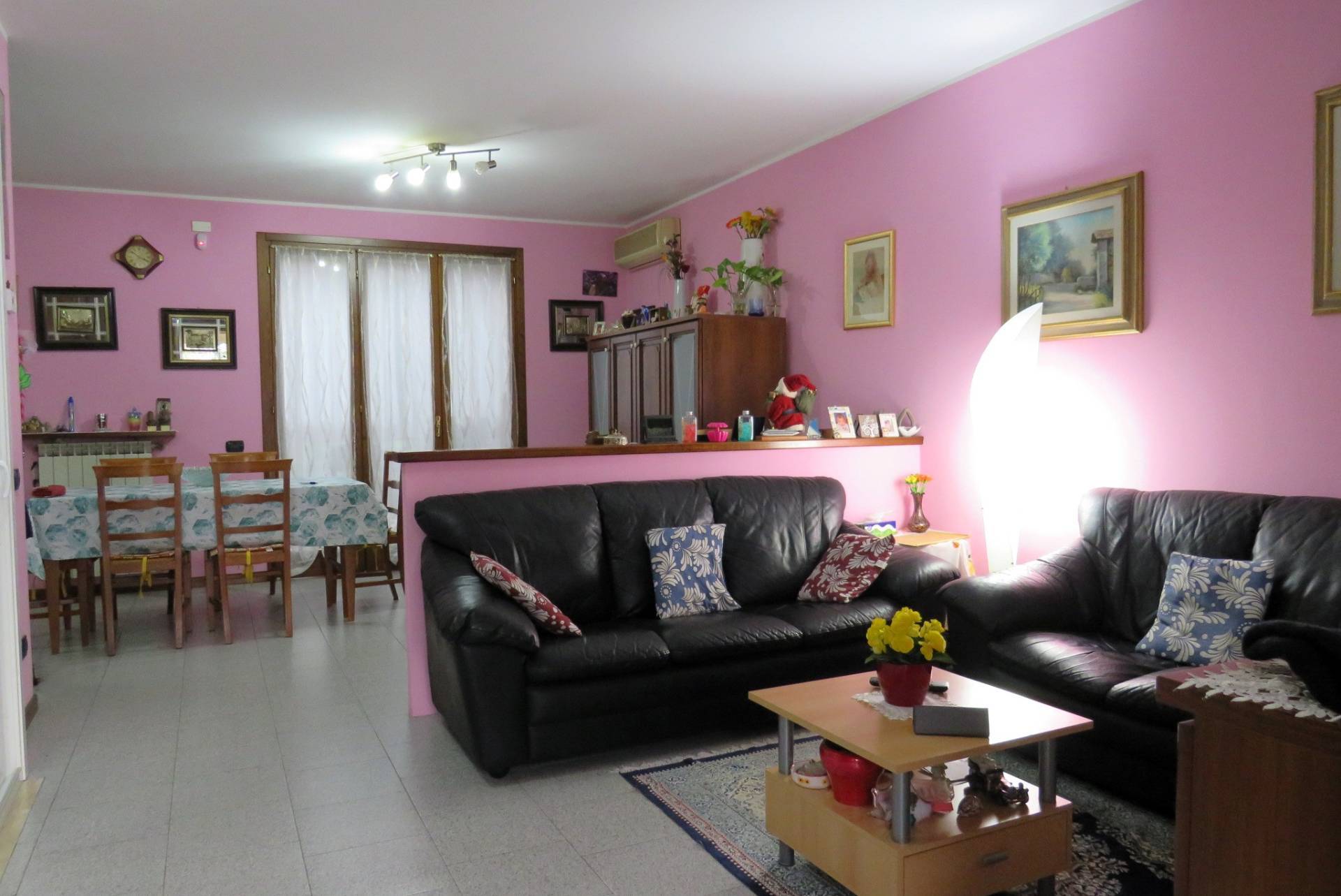 Villette a schiera in vendita a Opera