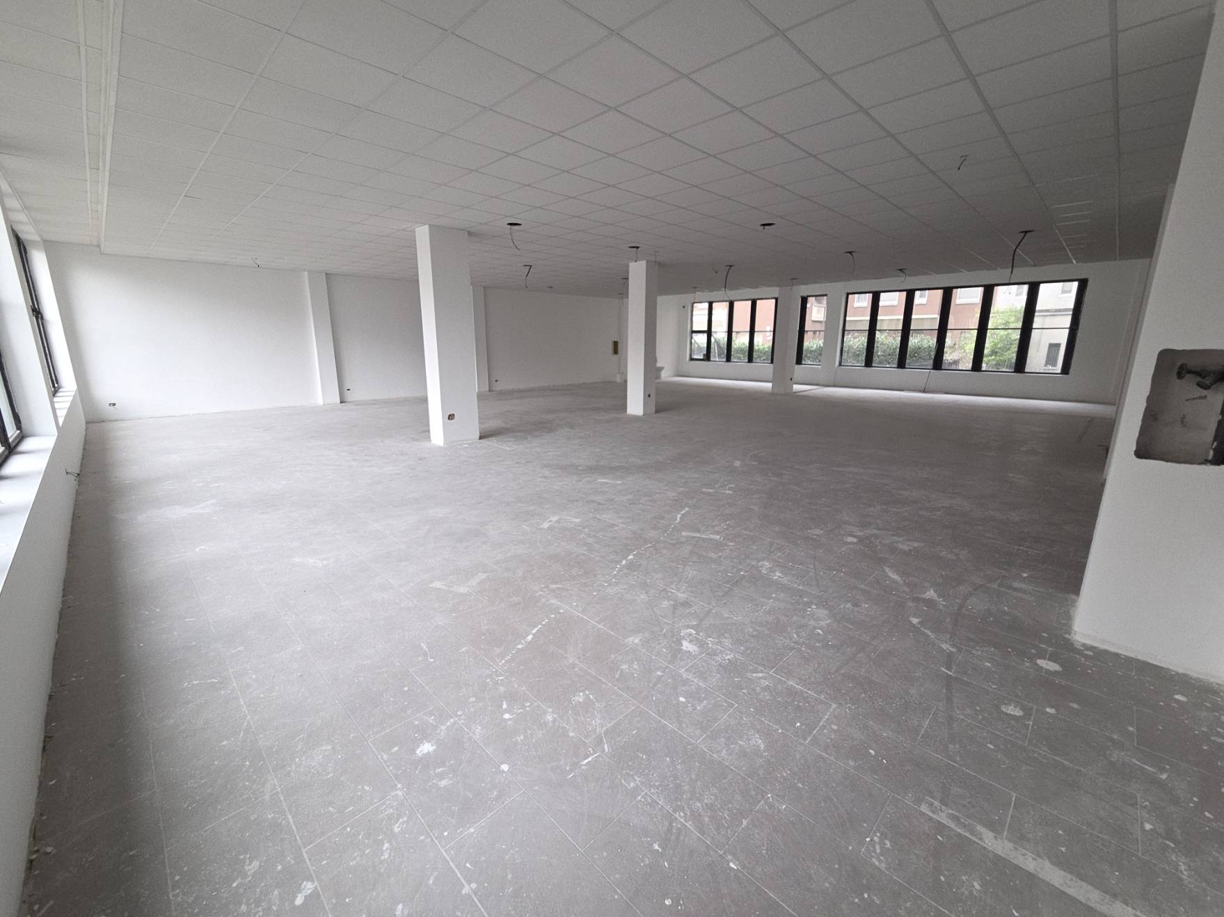 Locale commerciale in affitto a San Giuliano Milanese, San Giuliano