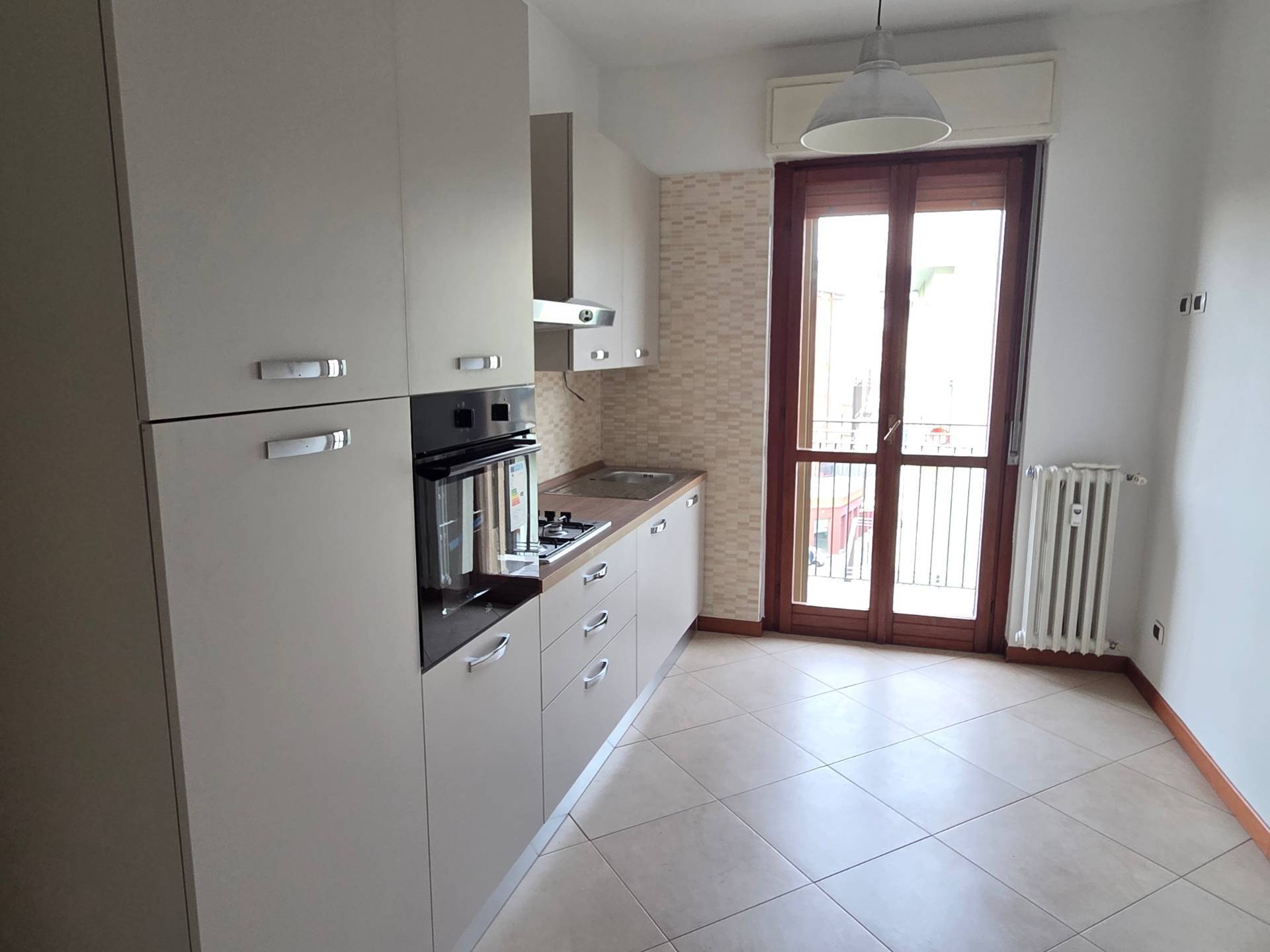 Appartamento in affitto a Opera