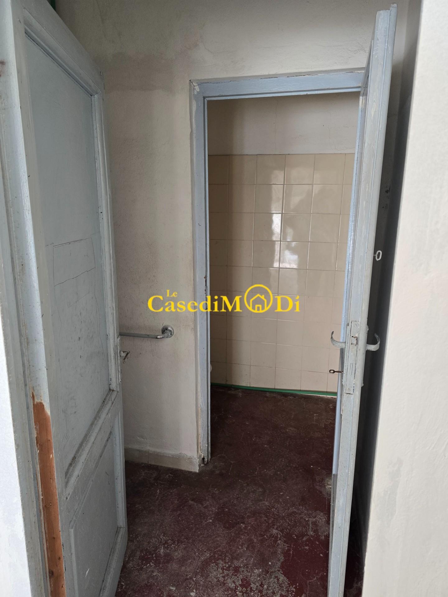 Locale commerciale in vendita, Collesalvetti stagno