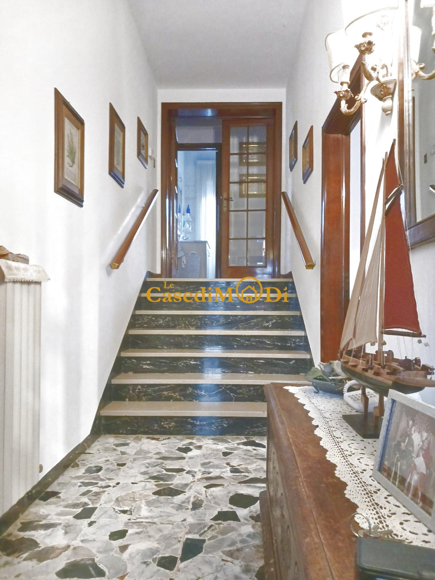 Villa con giardino, Pisa ingegneria