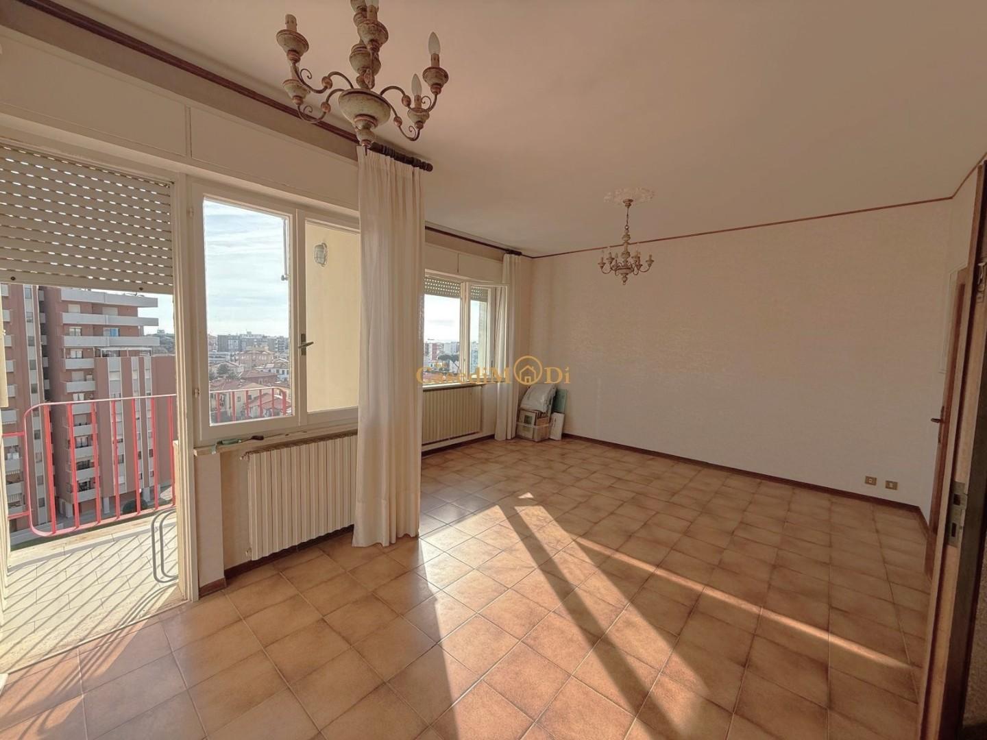 Appartamento da ristrutturare, Livorno porta a mare