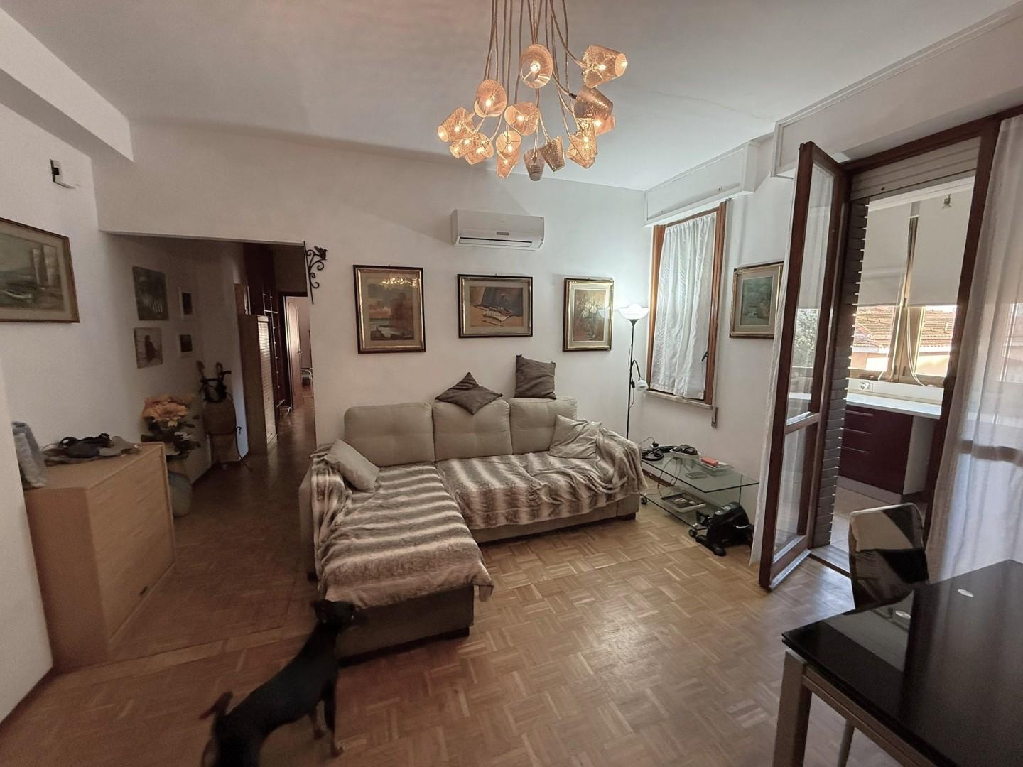 Trilocale in vendita, Livorno montebello