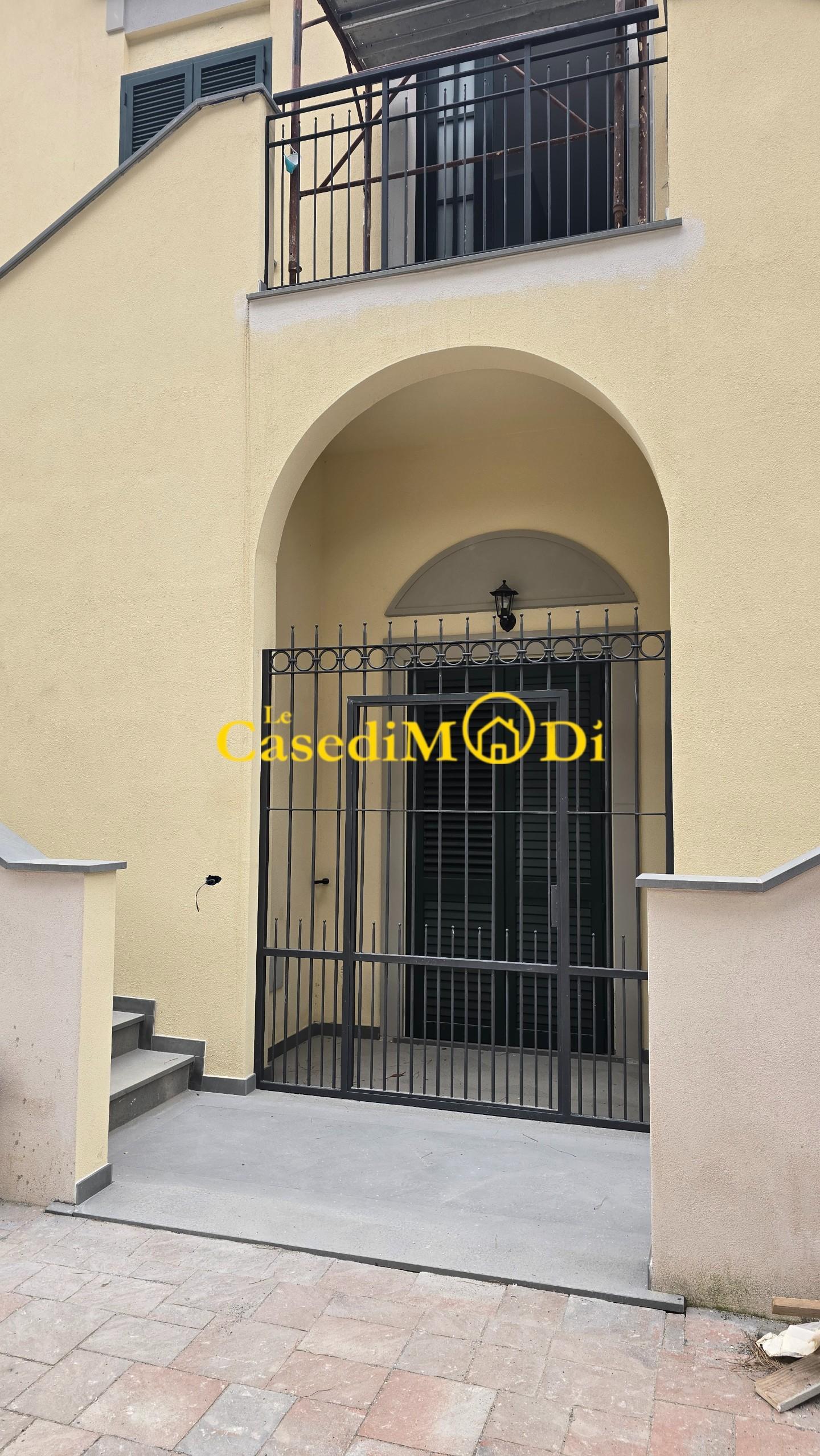 Quadrilocale con giardino, Livorno porta a terra