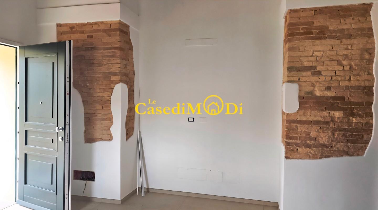 Trilocale con giardino, Livorno porta a terra