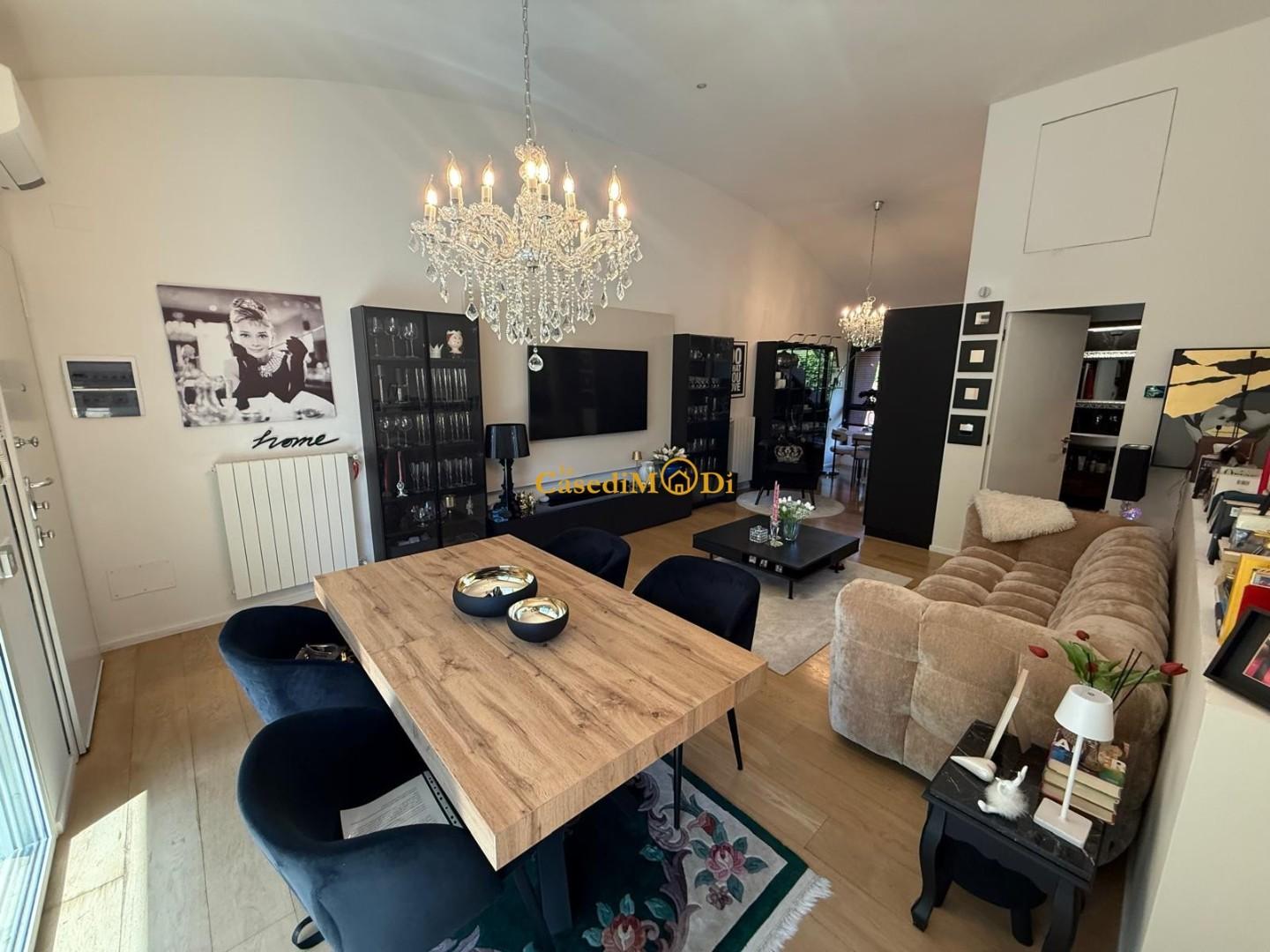 Appartamento con terrazzo, Livorno centro