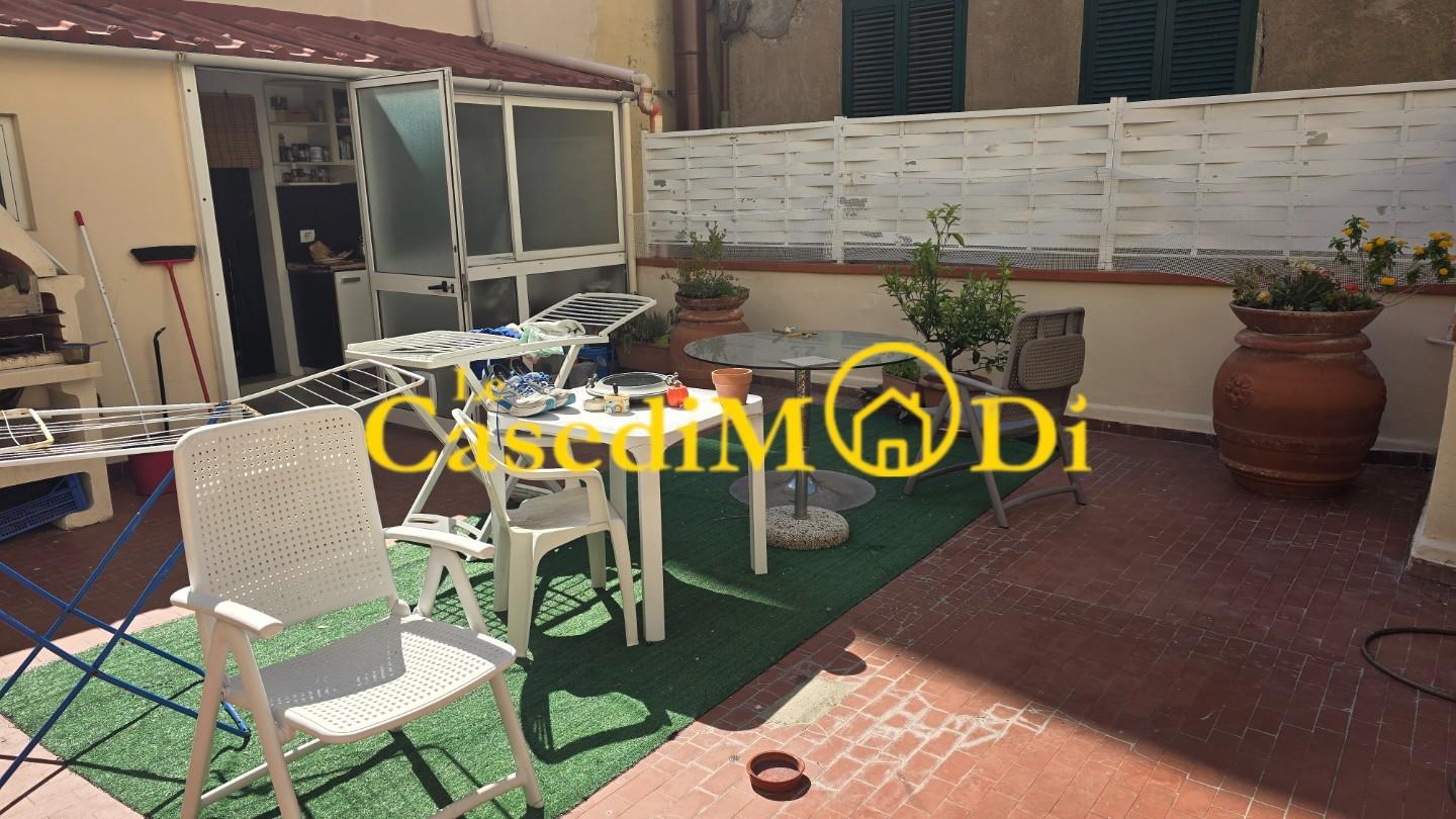 Quadrilocale arredato in affitto, Livorno venezia