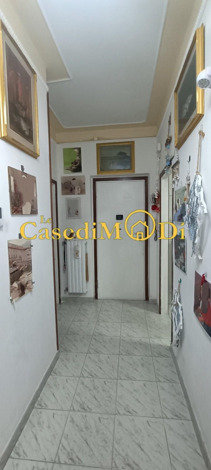 Trilocale arredato in affitto, Livorno colline