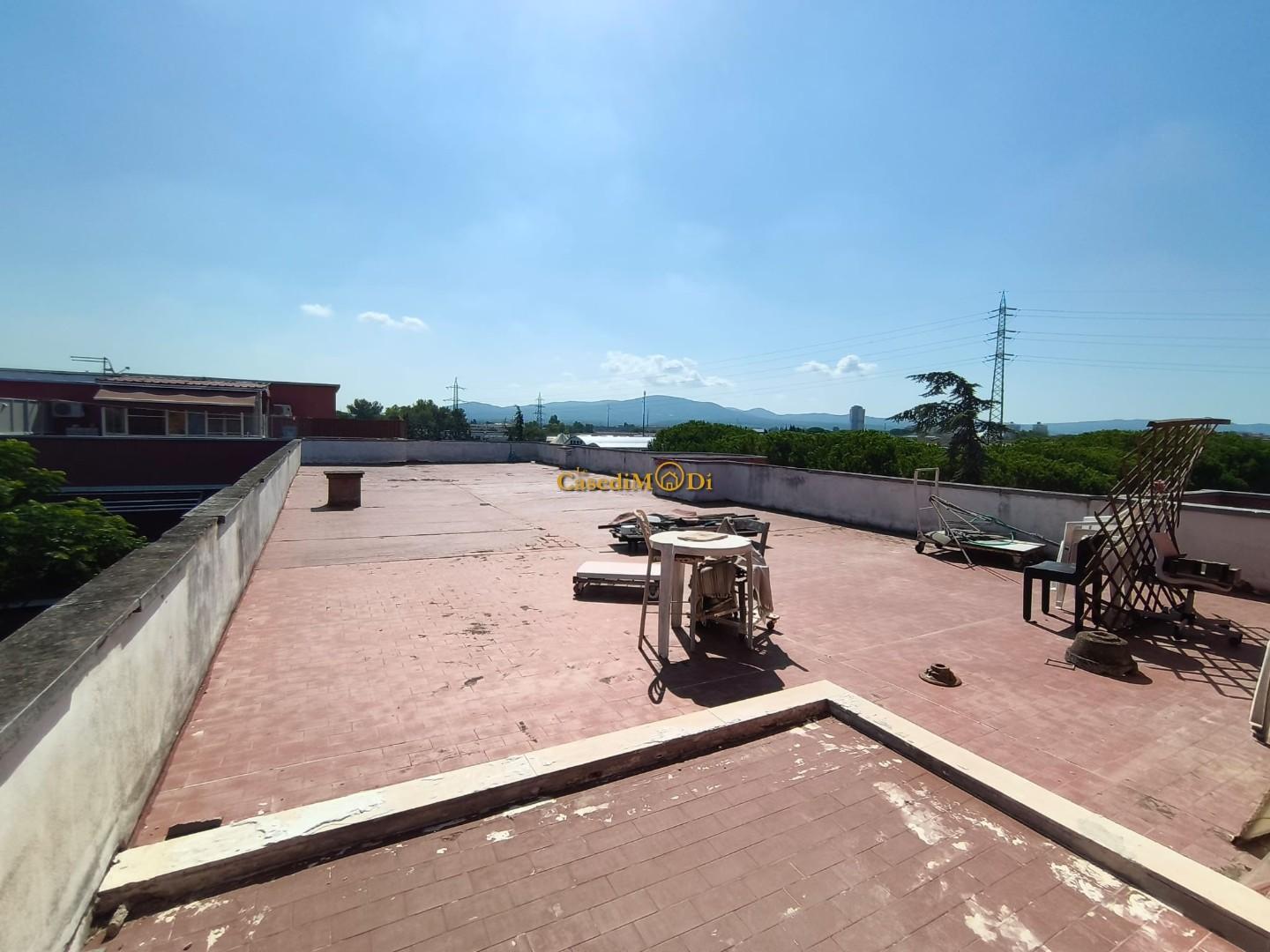 Attico con terrazzo, Livorno picchianti