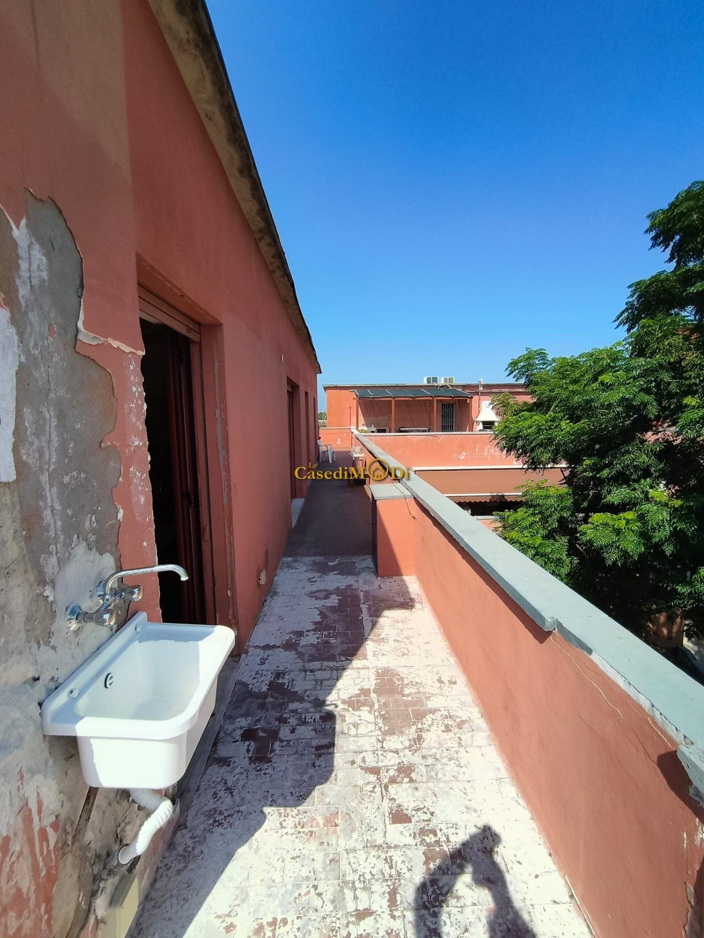 Attico con terrazzo, Livorno picchianti