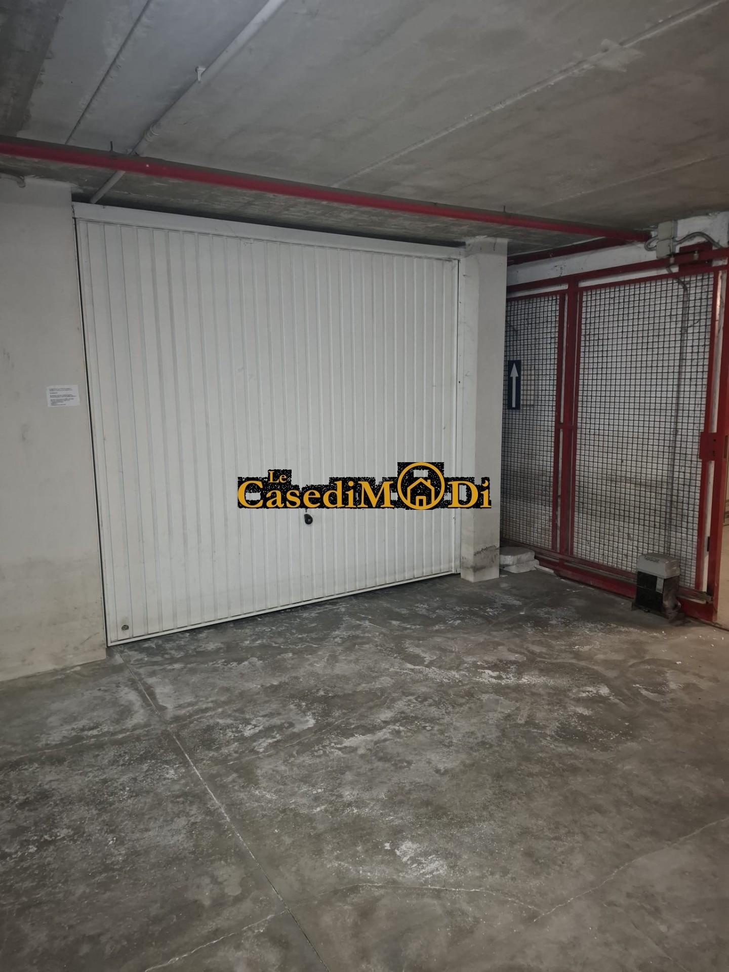 Box in vendita a Cecina
