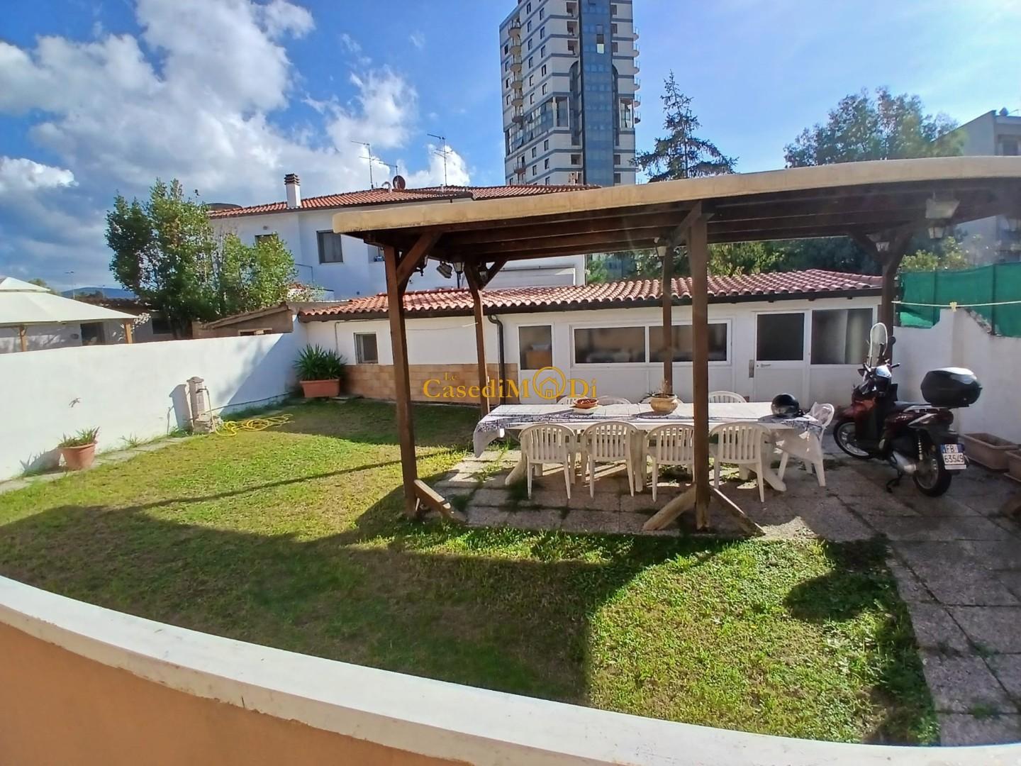 Villa Bifamiliare con giardino, Livorno picchianti
