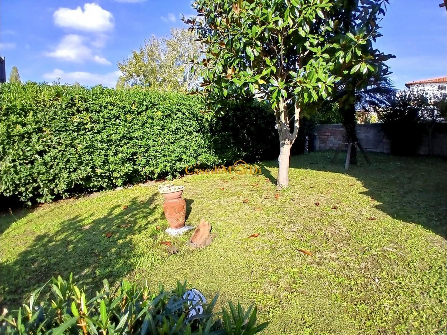 Villa Bifamiliare con giardino, Livorno picchianti