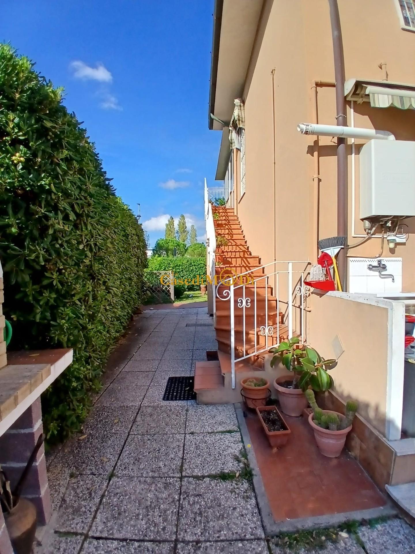Villa Bifamiliare con giardino, Livorno picchianti