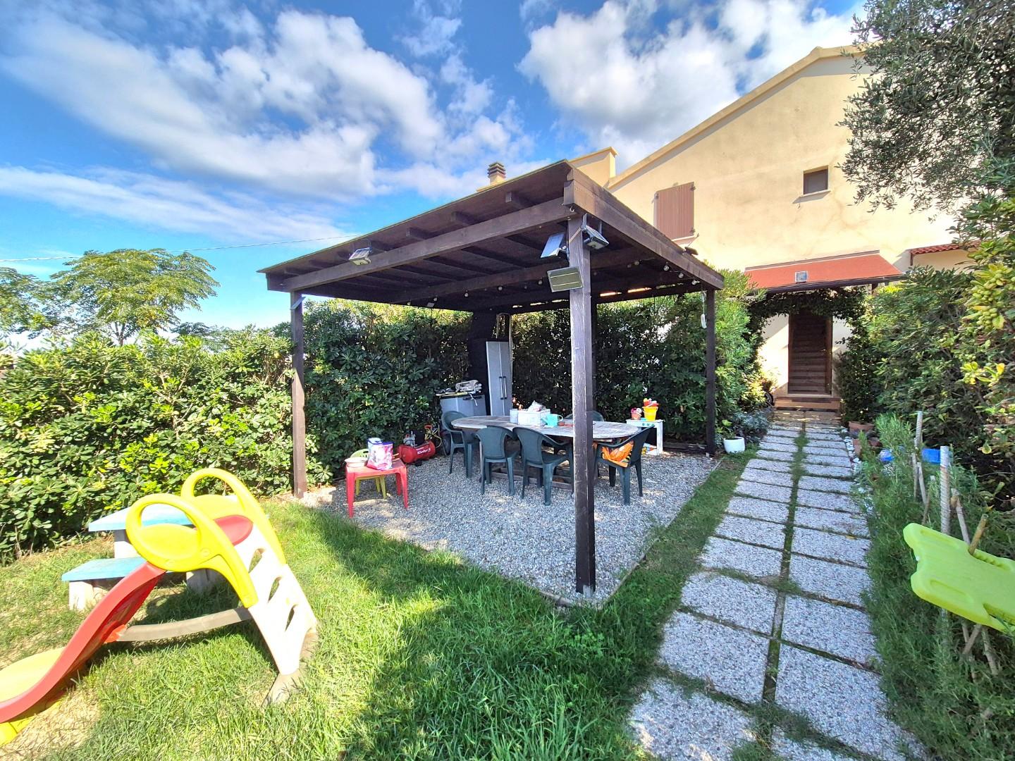 Quadrilocale con giardino, Campiglia Marittima venturina terme