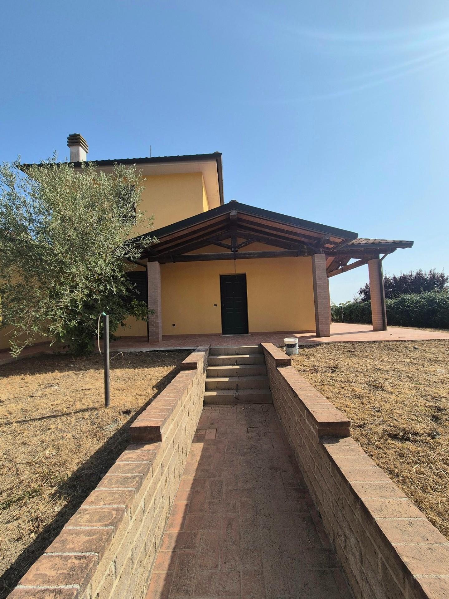 Villa con giardino a Suvereto