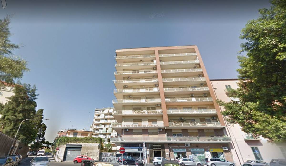 Trilocale in vendita, Catania piazza lanza