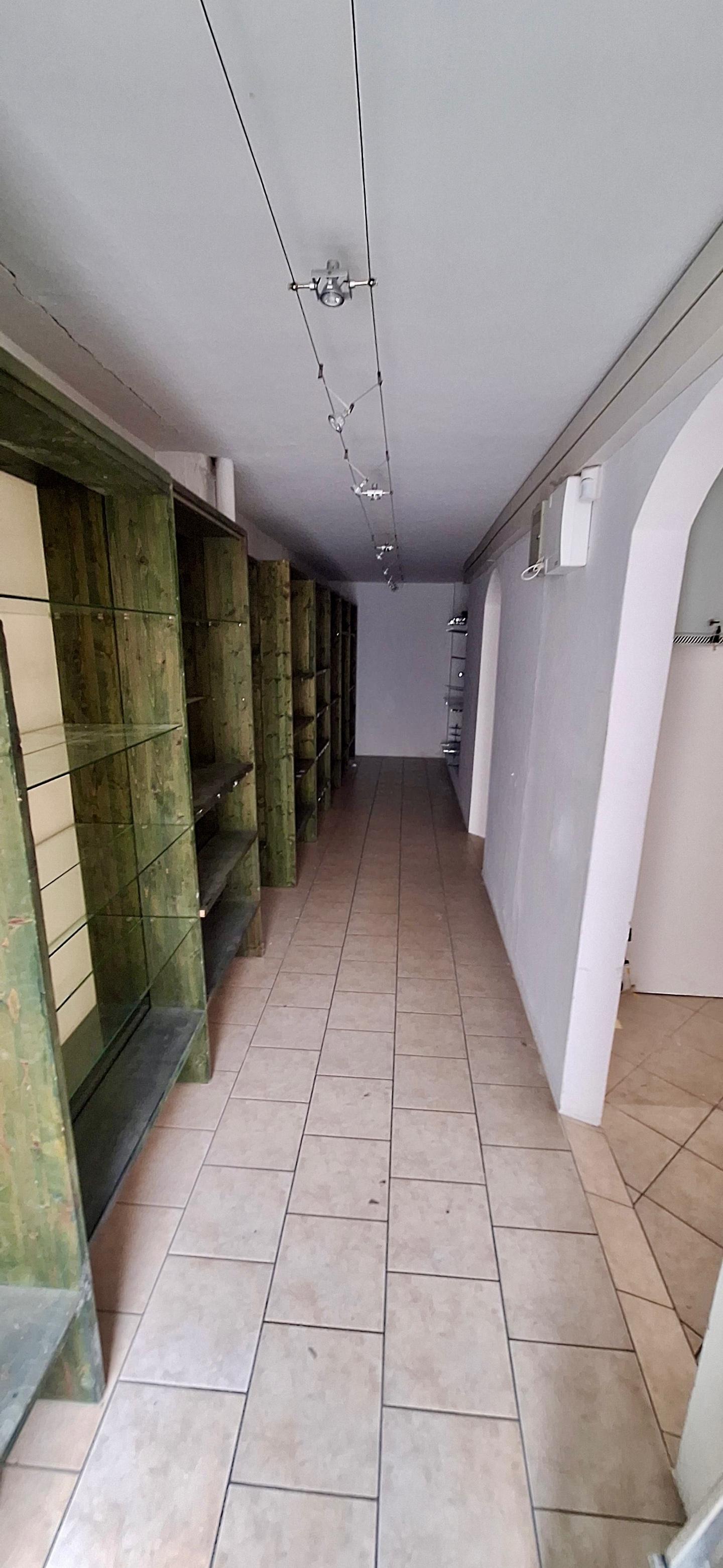 Negozio in vendita, Empoli cascine