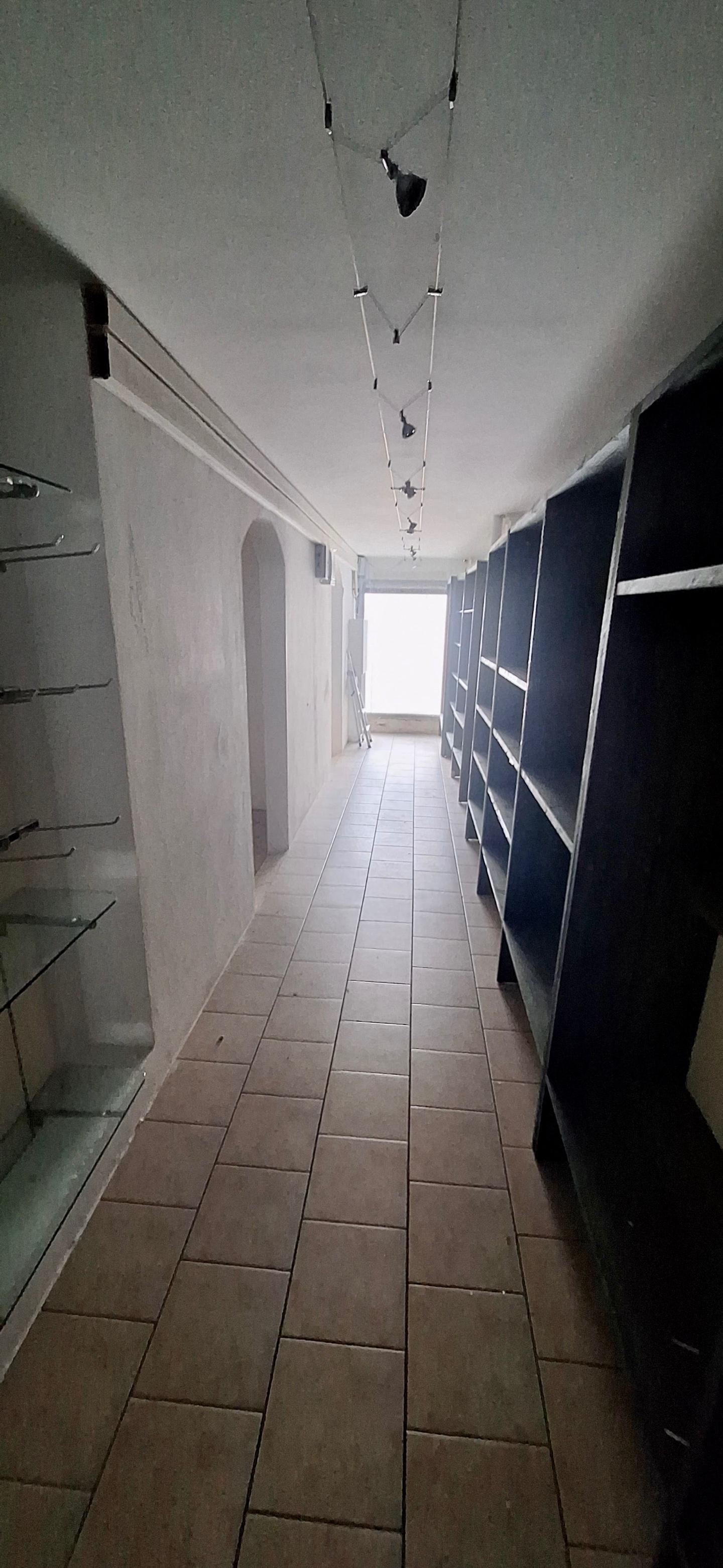 Negozio in vendita, Empoli cascine