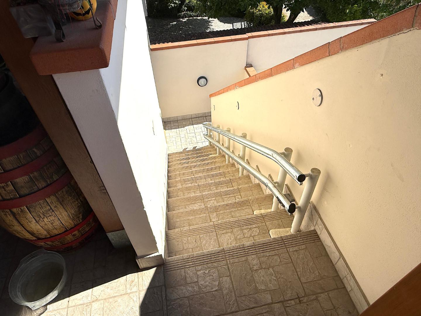 Appartamento con terrazzo, Capraia e Limite limite