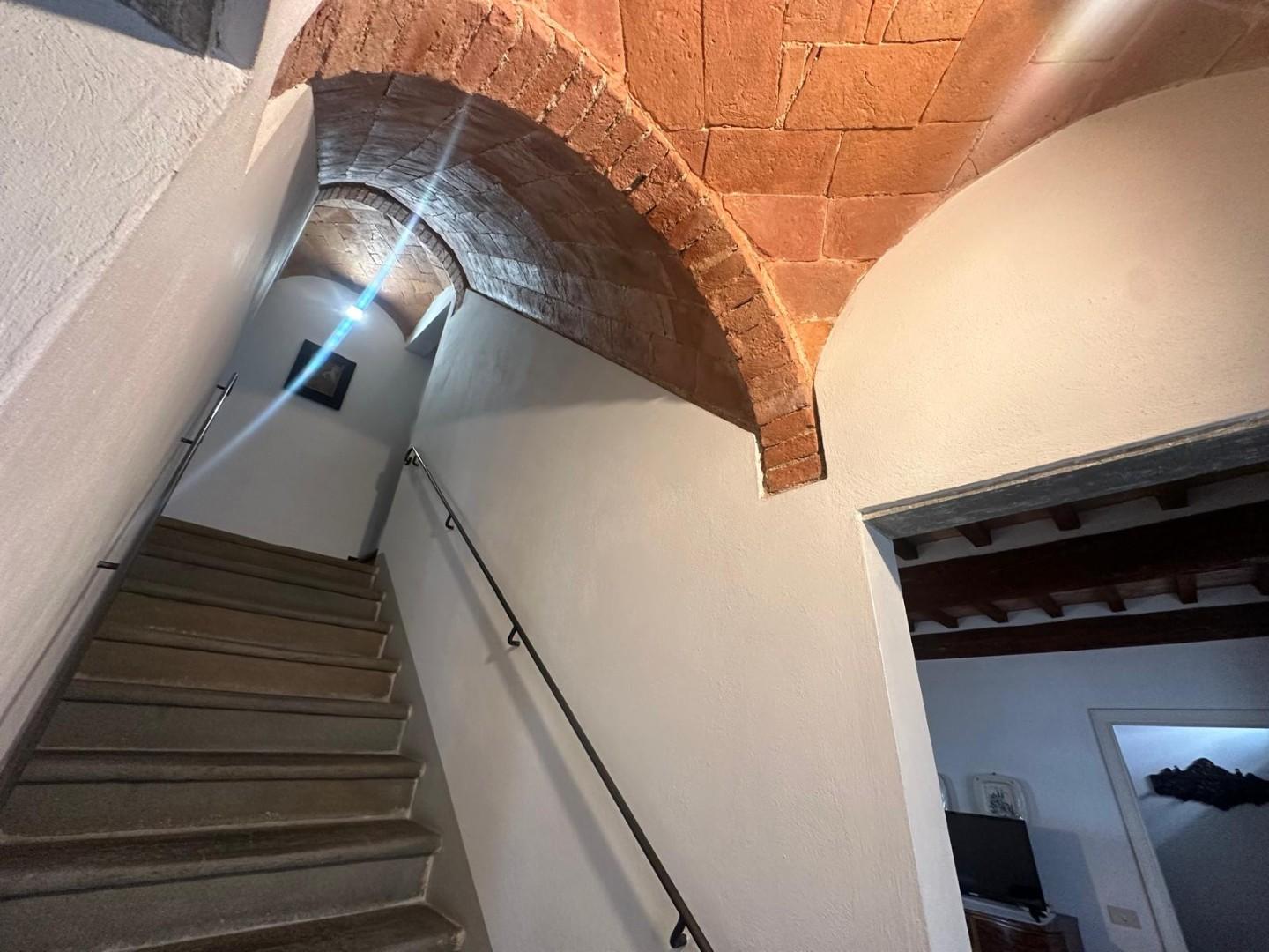 Casa indipendente con giardino, Capraia e Limite limite