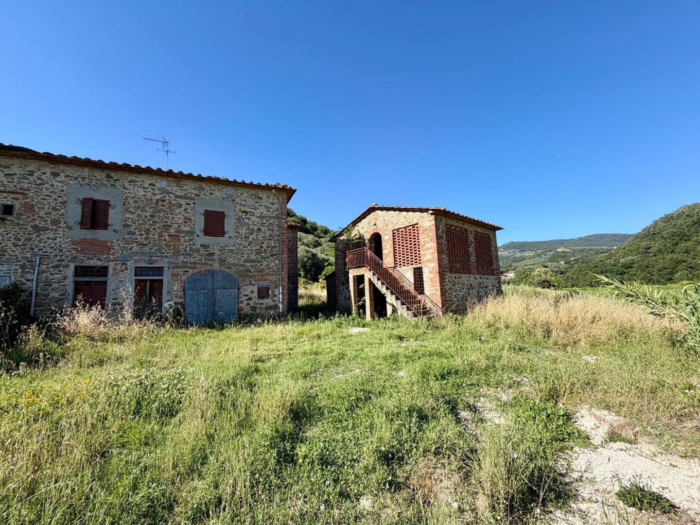 Rustico con giardino a Vinci