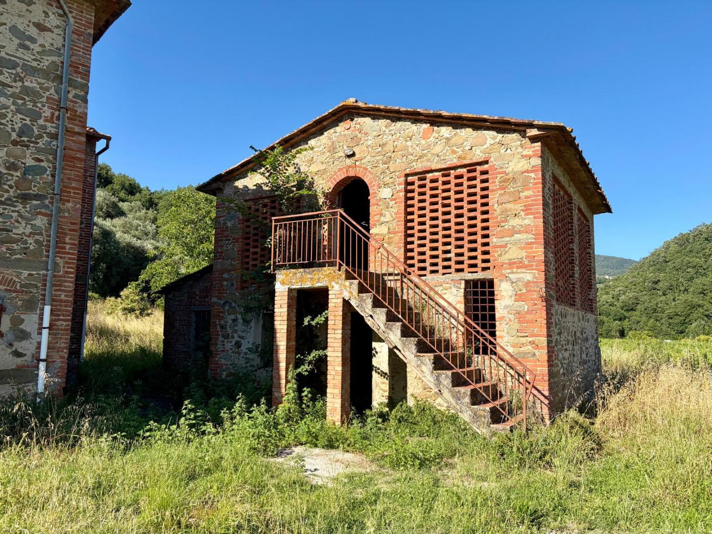 Rustico con giardino a Vinci