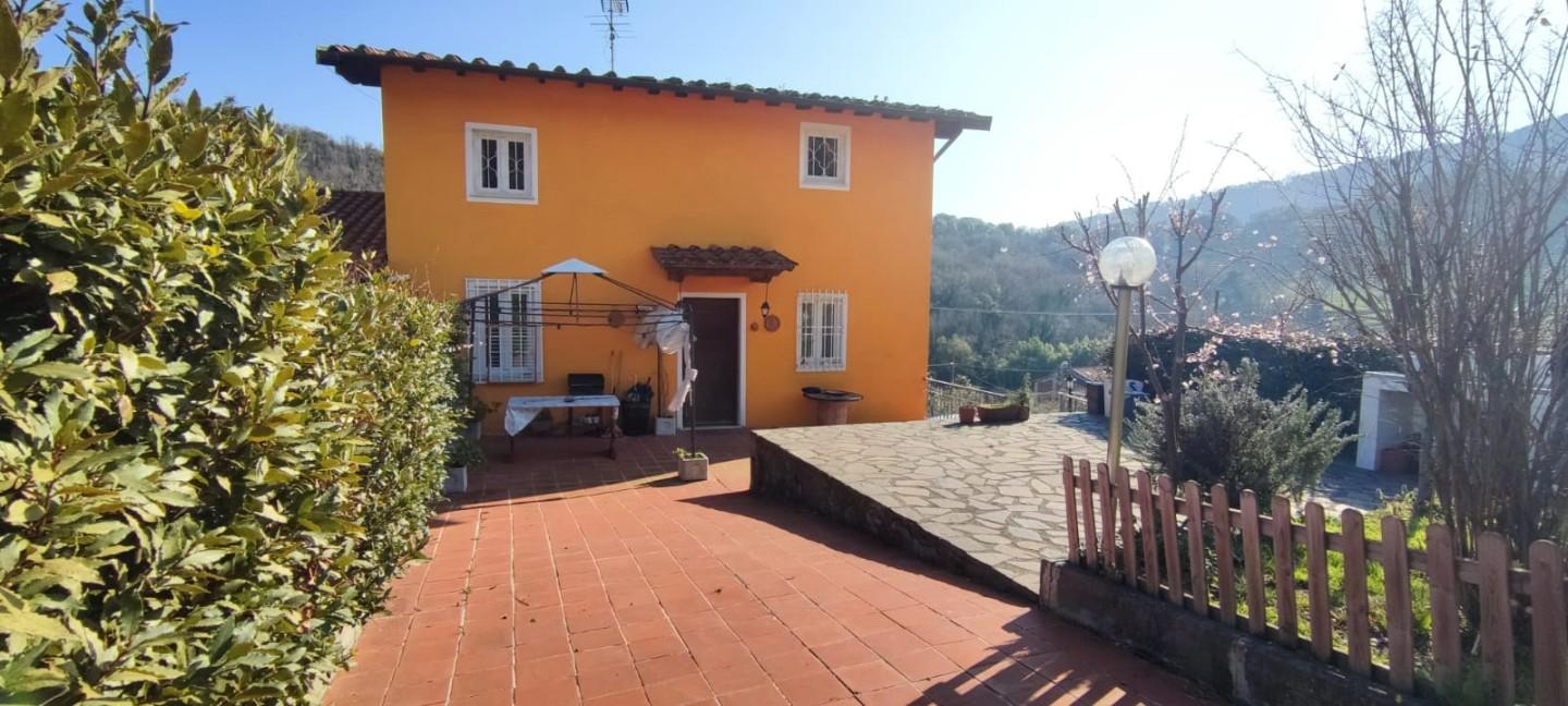 Casa indipendente con giardino, Lucca san michele di moriano