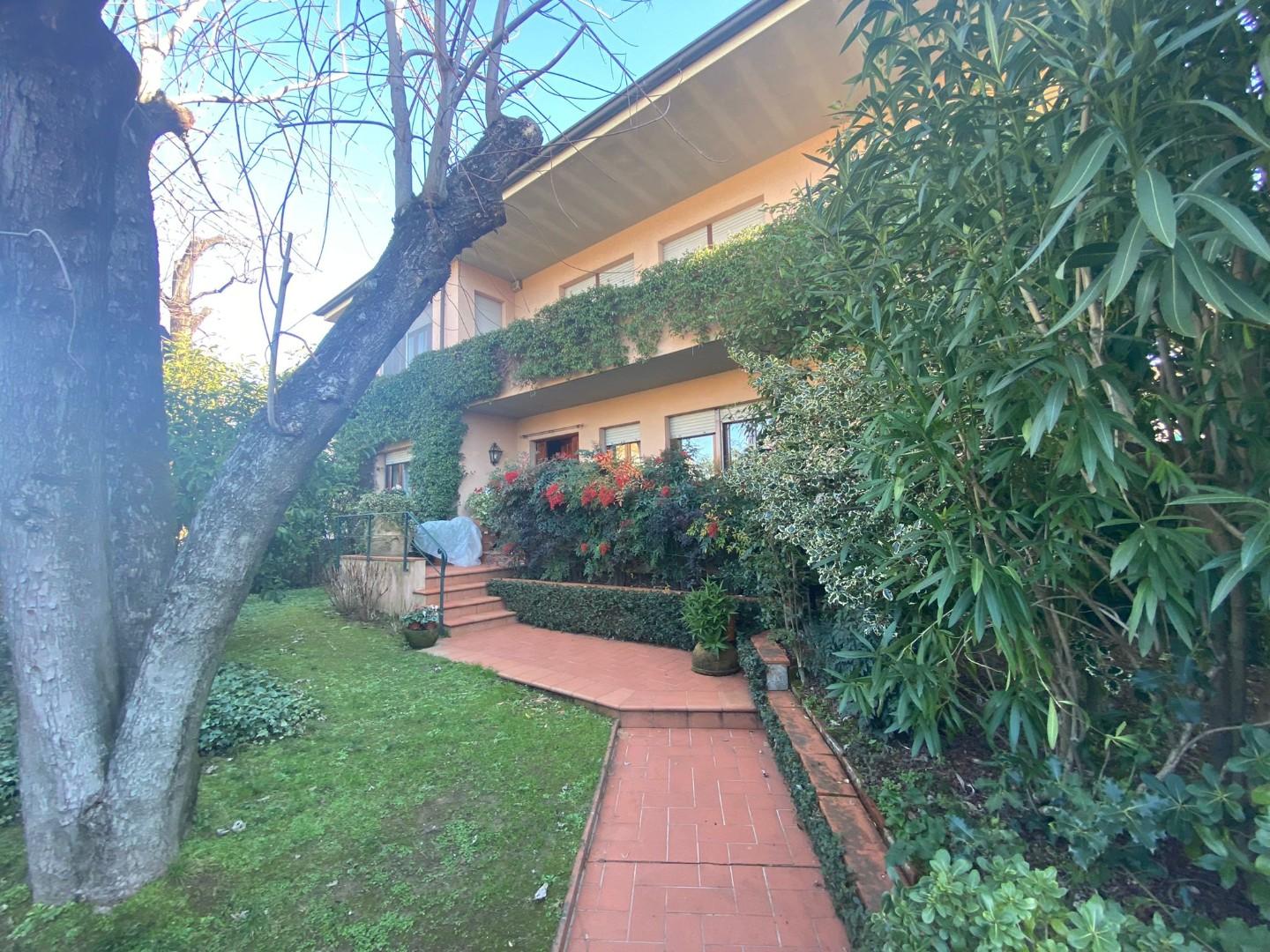 Villa in vendita, Lucca arancio