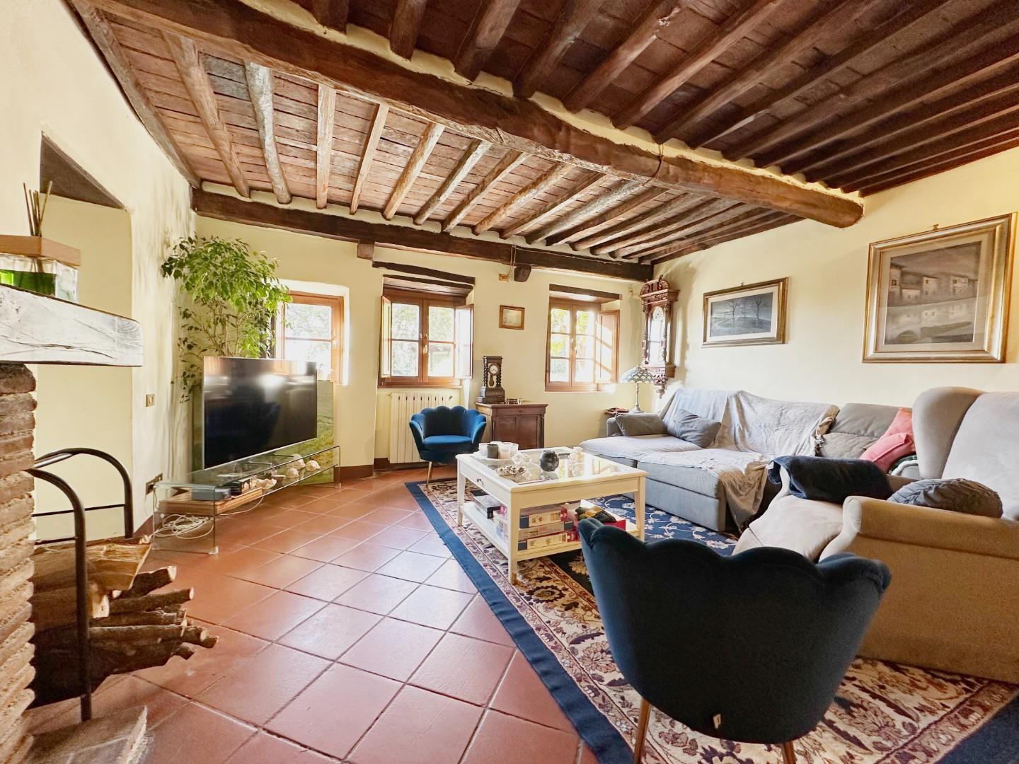 Rustico con giardino a Montecarlo