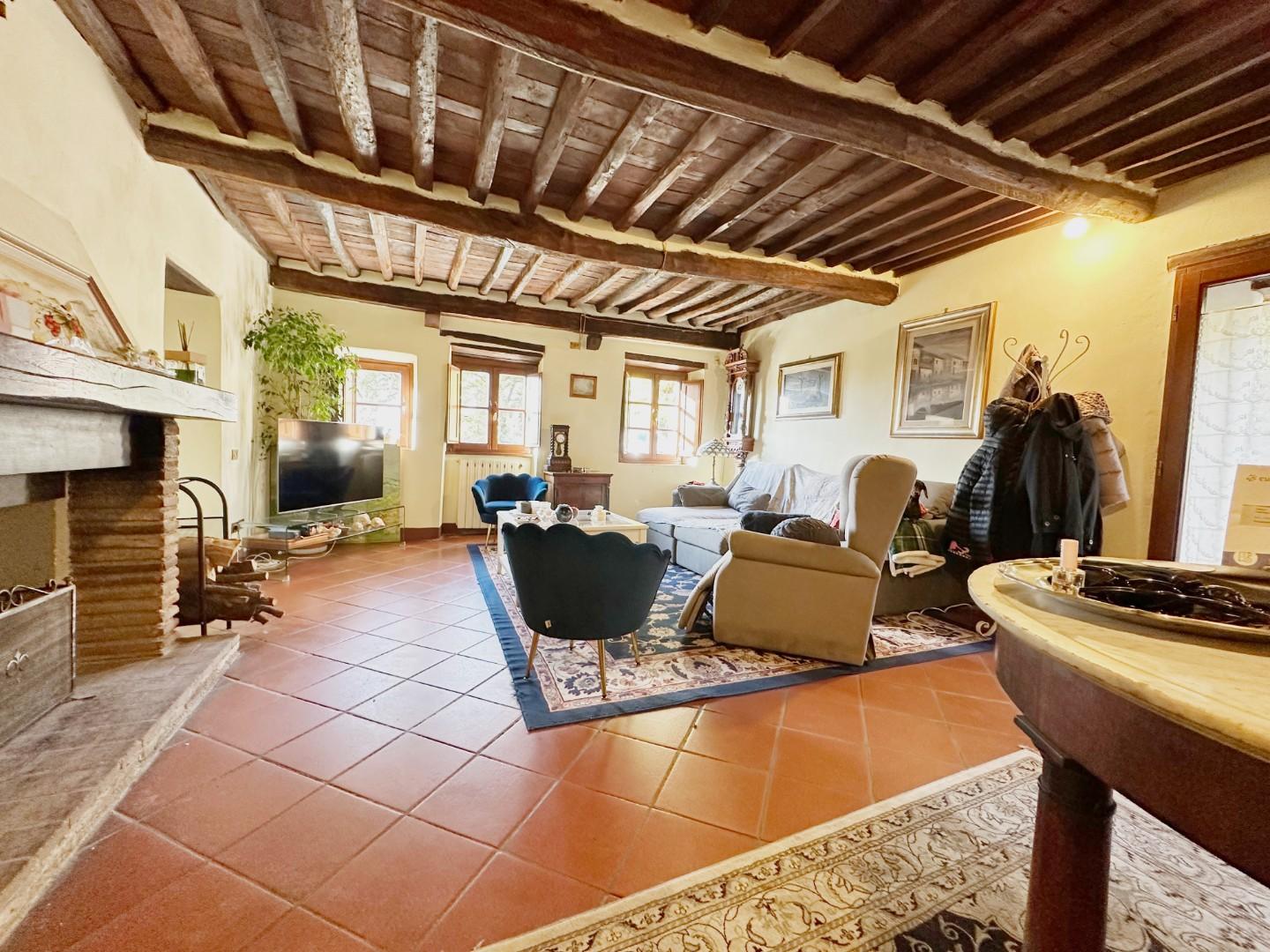 Rustico con giardino a Montecarlo