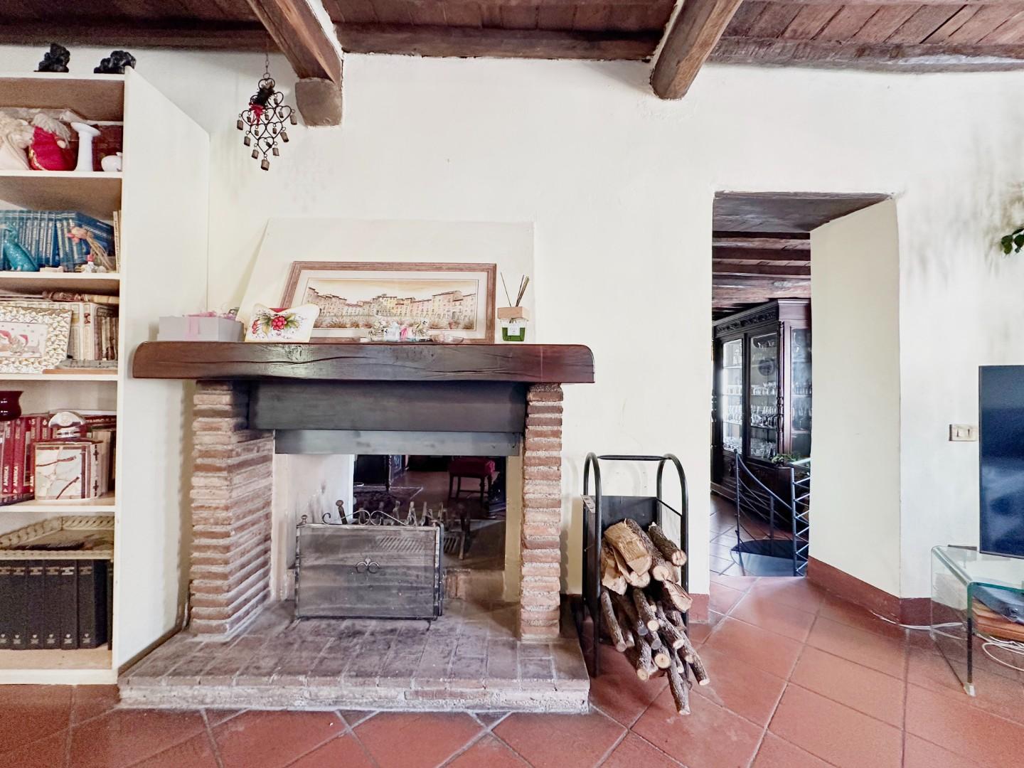 Rustico con giardino a Montecarlo