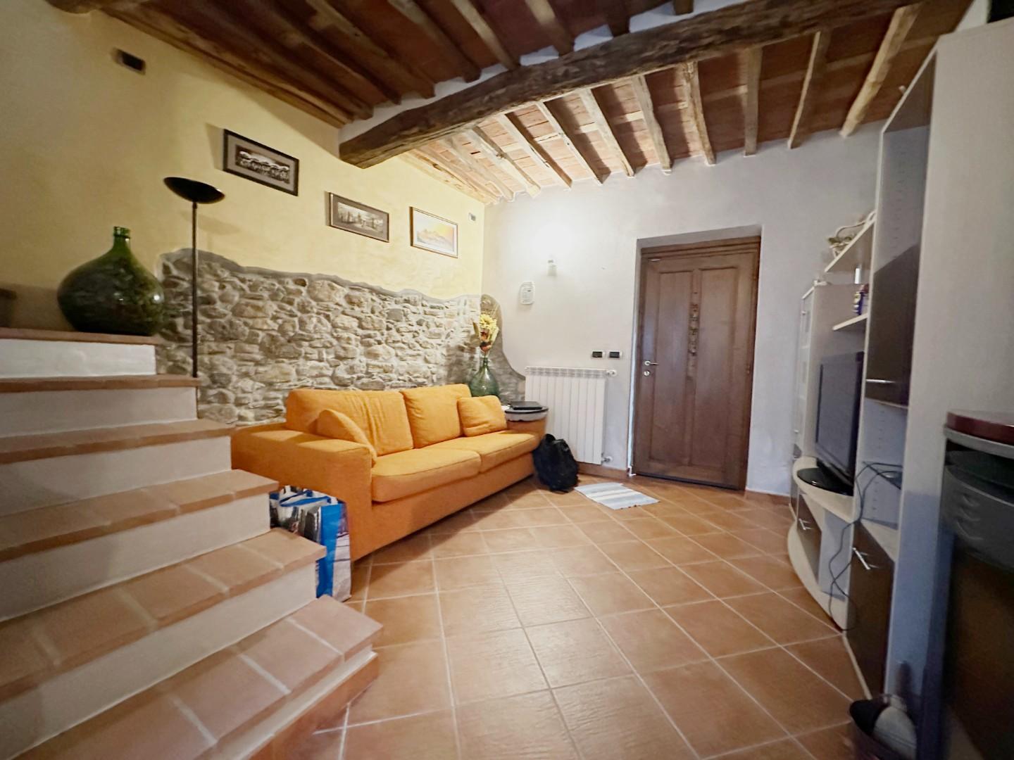 Rustico con giardino, Capannori sant'andrea di compito