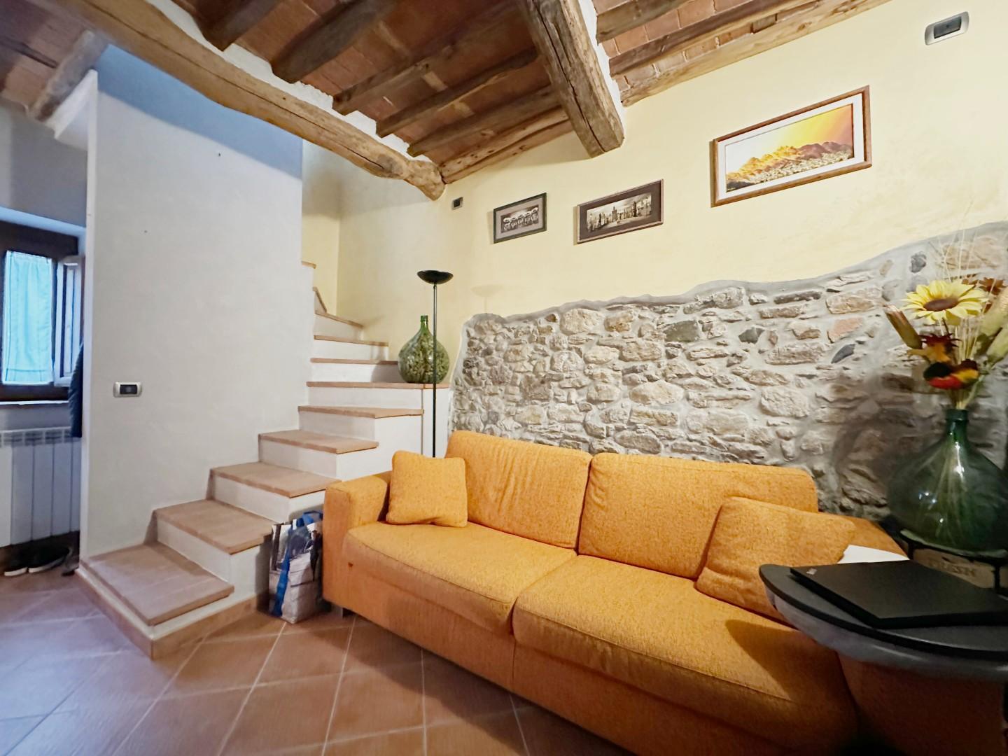 Rustico con giardino, Capannori sant'andrea di compito