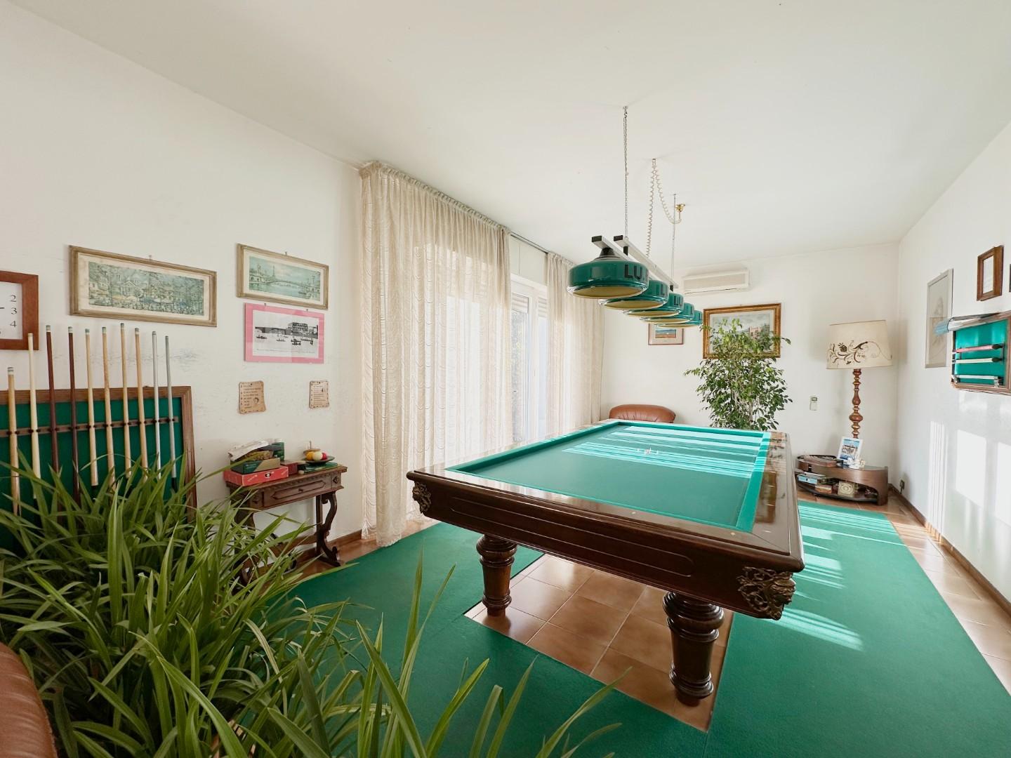 Casa indipendente con giardino a Pescia