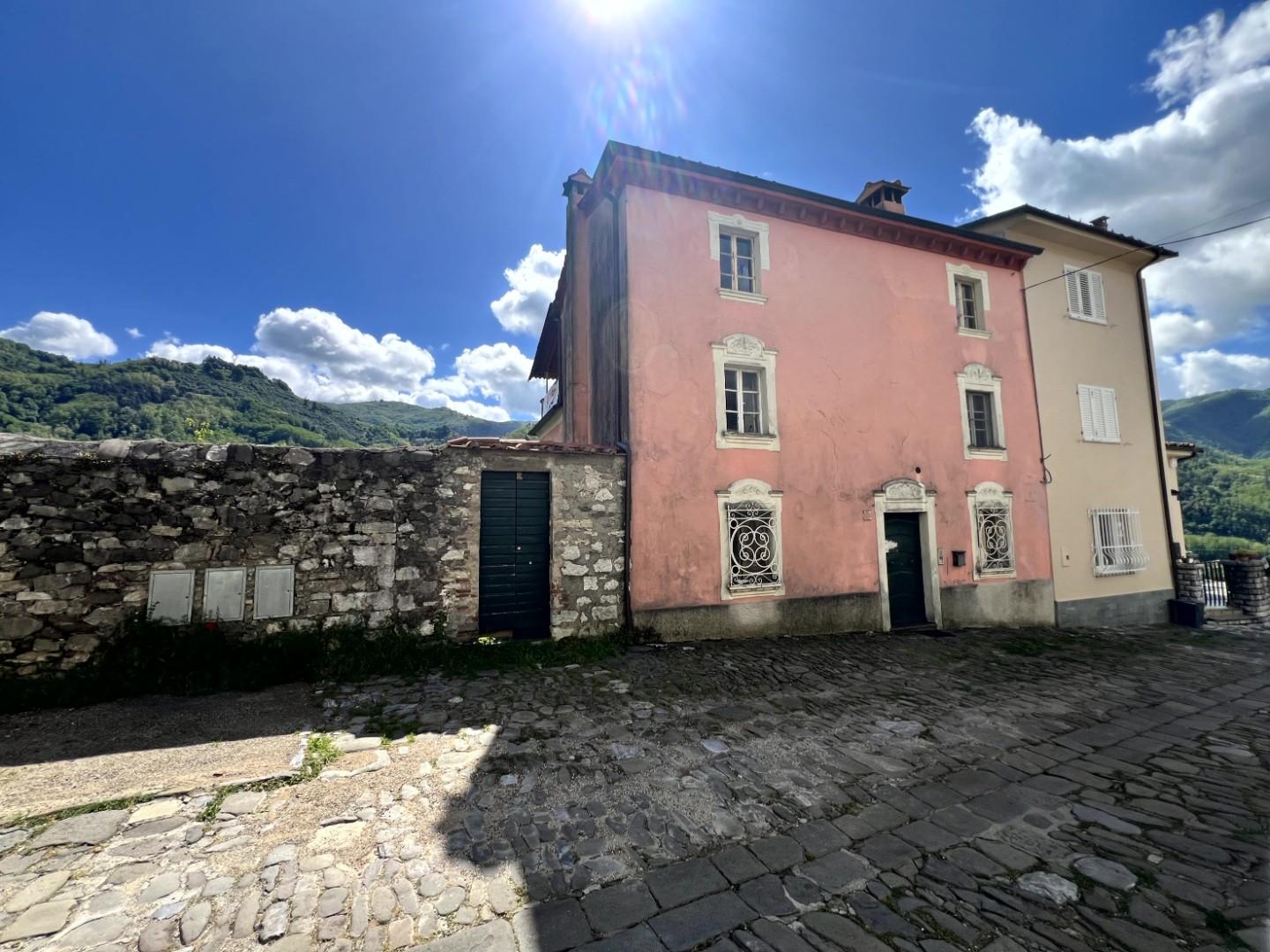 Casa indipendente con giardino, Borgo a Mozzano cerreto