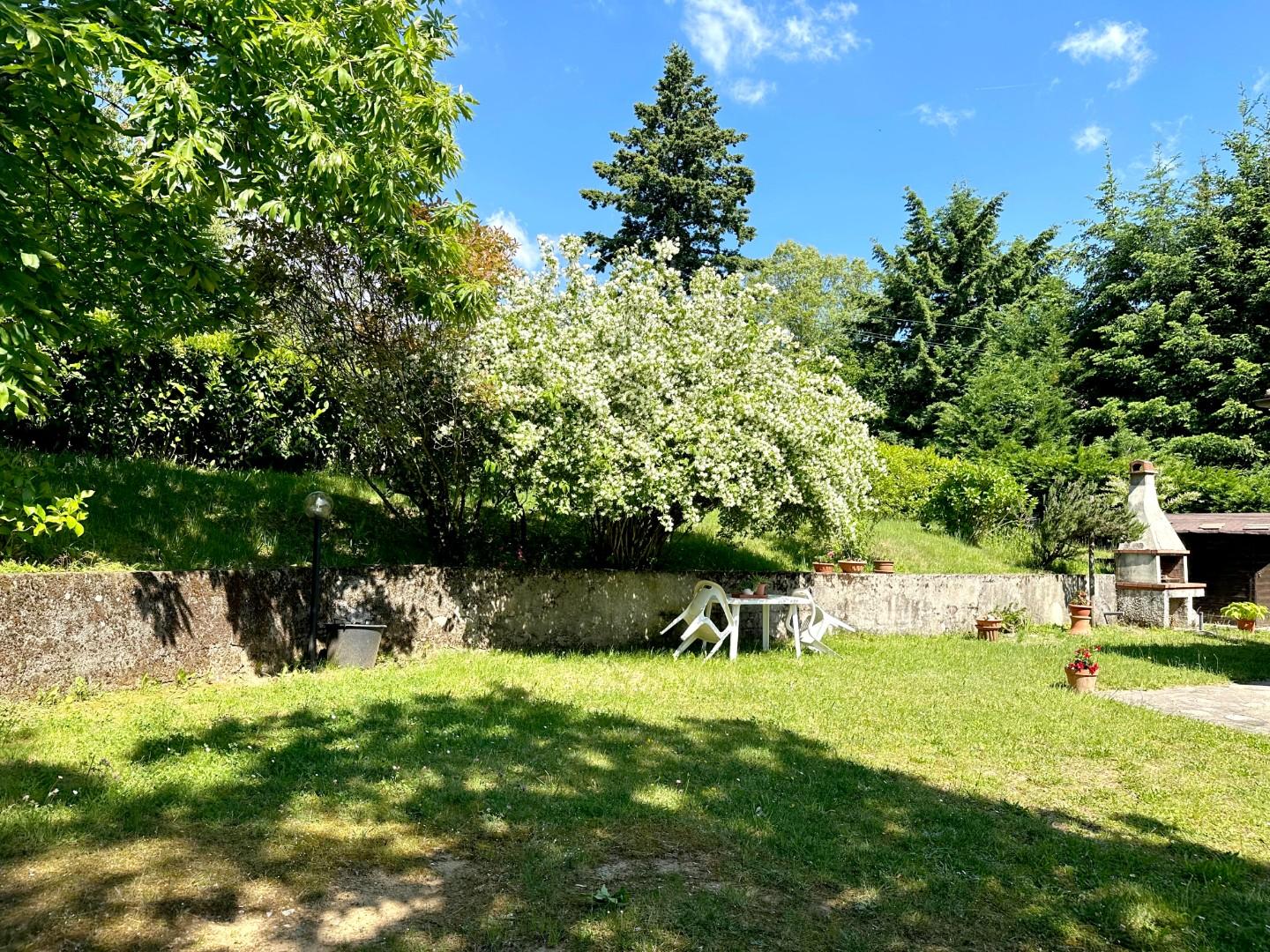 Villa Bifamiliare con giardino, Marliana goraiolo
