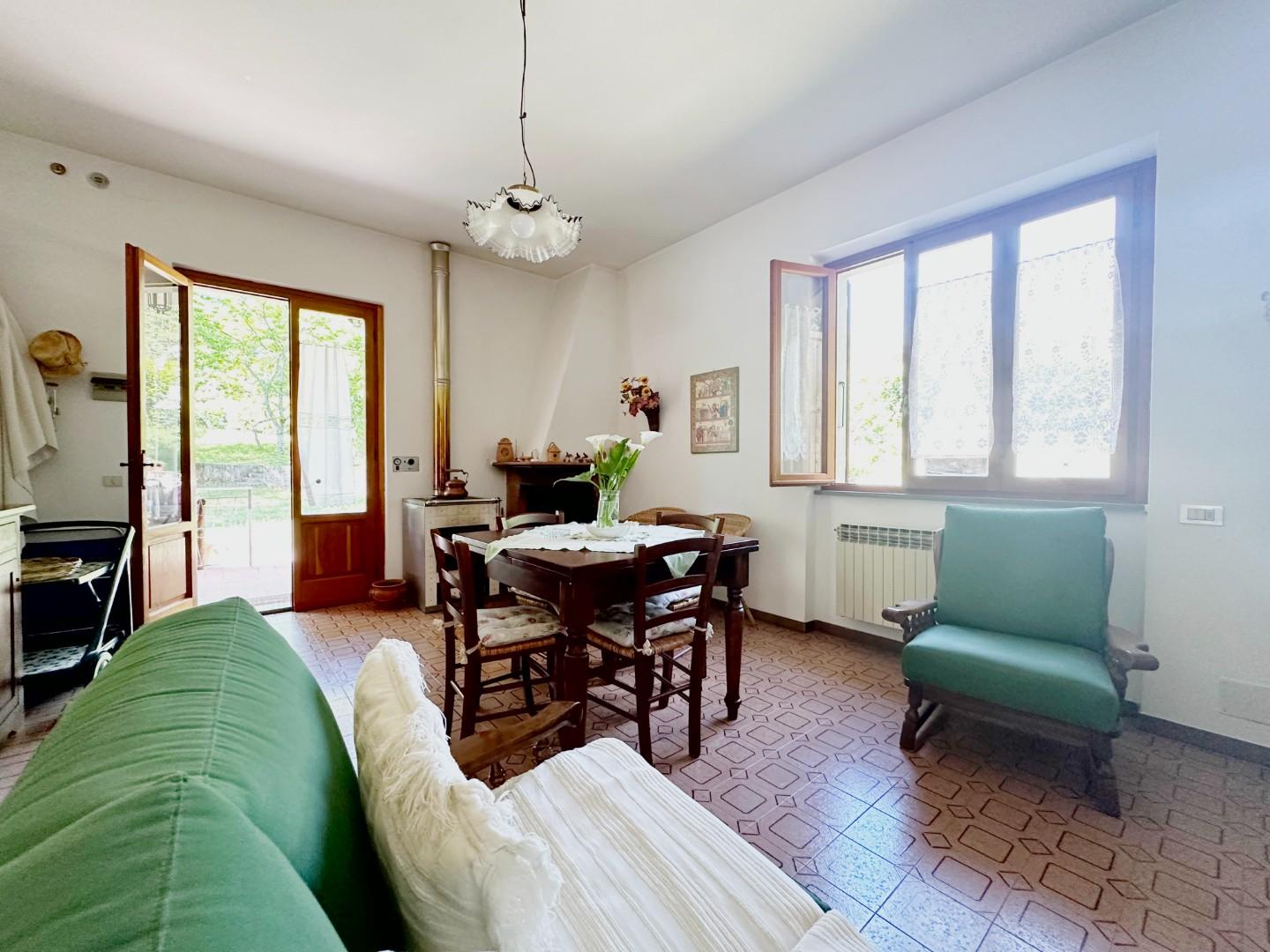 Villa Bifamiliare con giardino, Marliana goraiolo