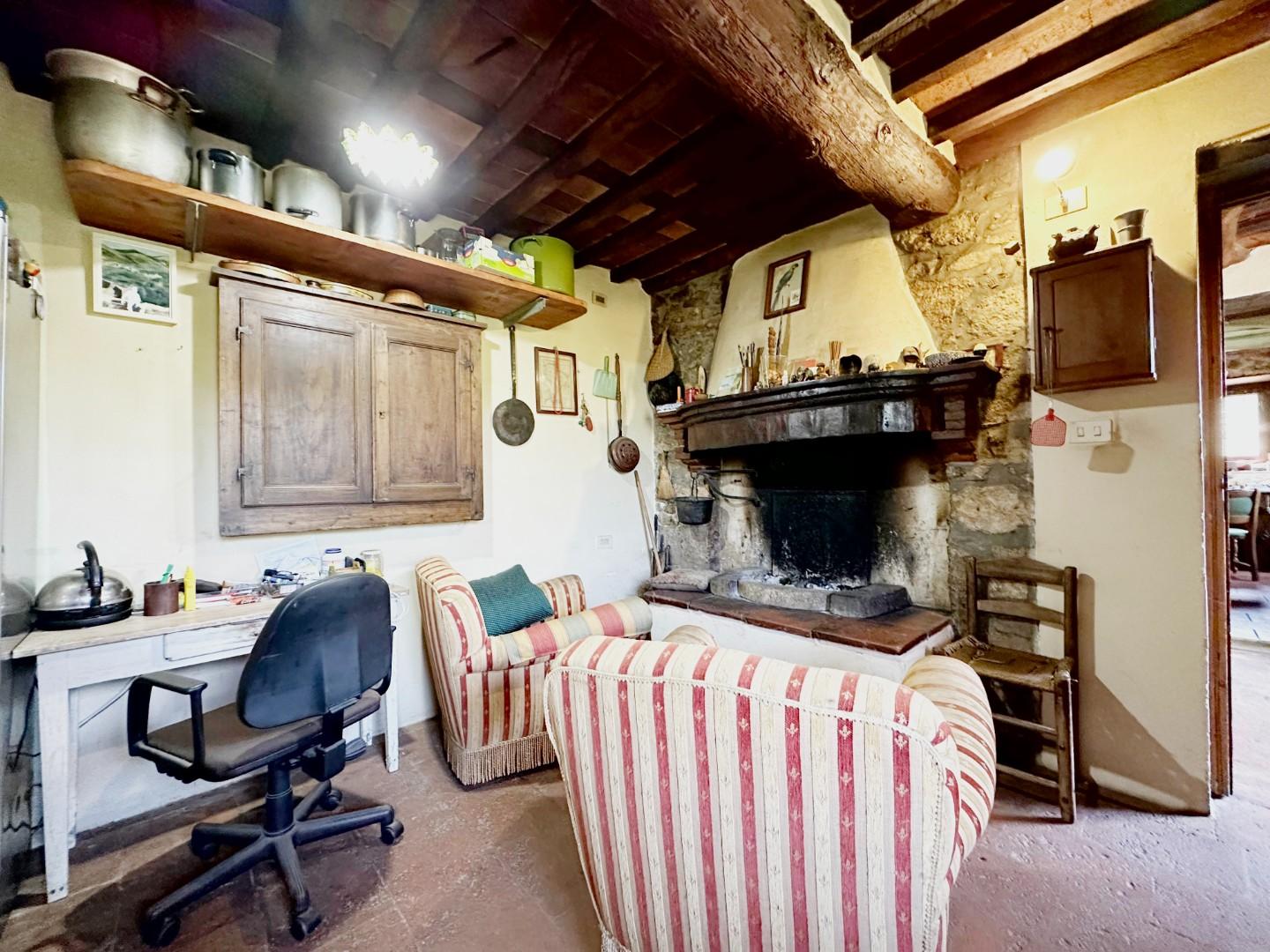 Rustico con giardino, Borgo a Mozzano valdottavo