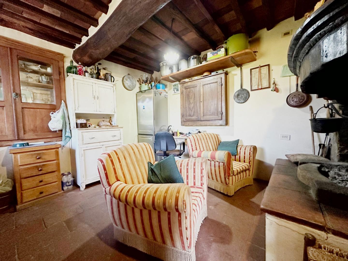 Rustico con giardino, Borgo a Mozzano valdottavo