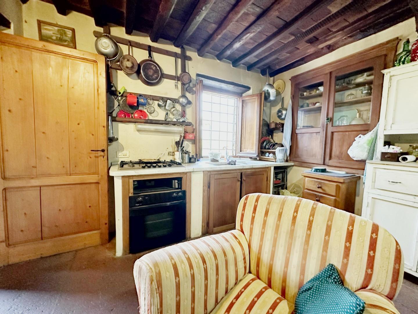 Rustico con giardino, Borgo a Mozzano valdottavo