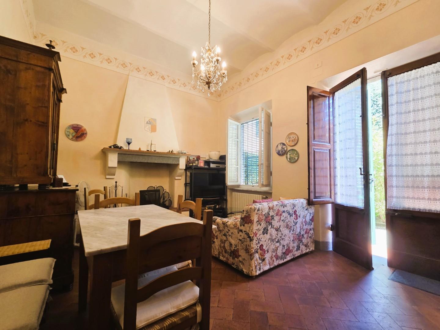 Villa con giardino a Capannori