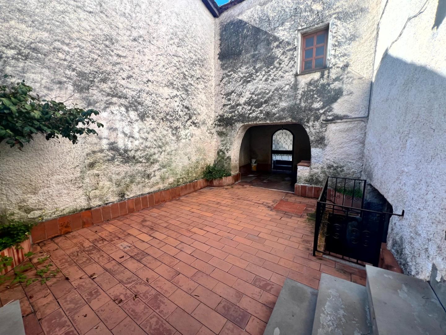 Casa indipendente con terrazzi, Borgo a Mozzano partigliano