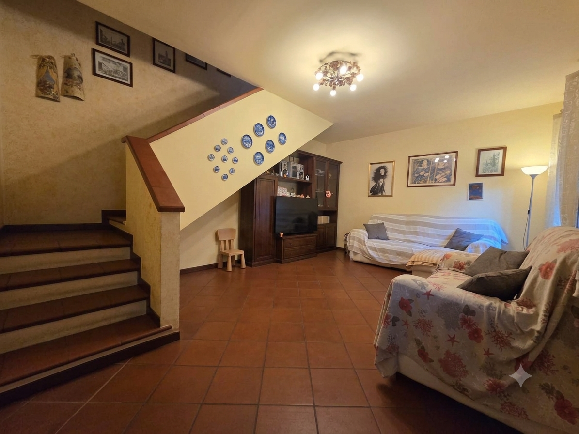 Casa indipendente arredata in affitto, Capannori san leonardo in treponzio