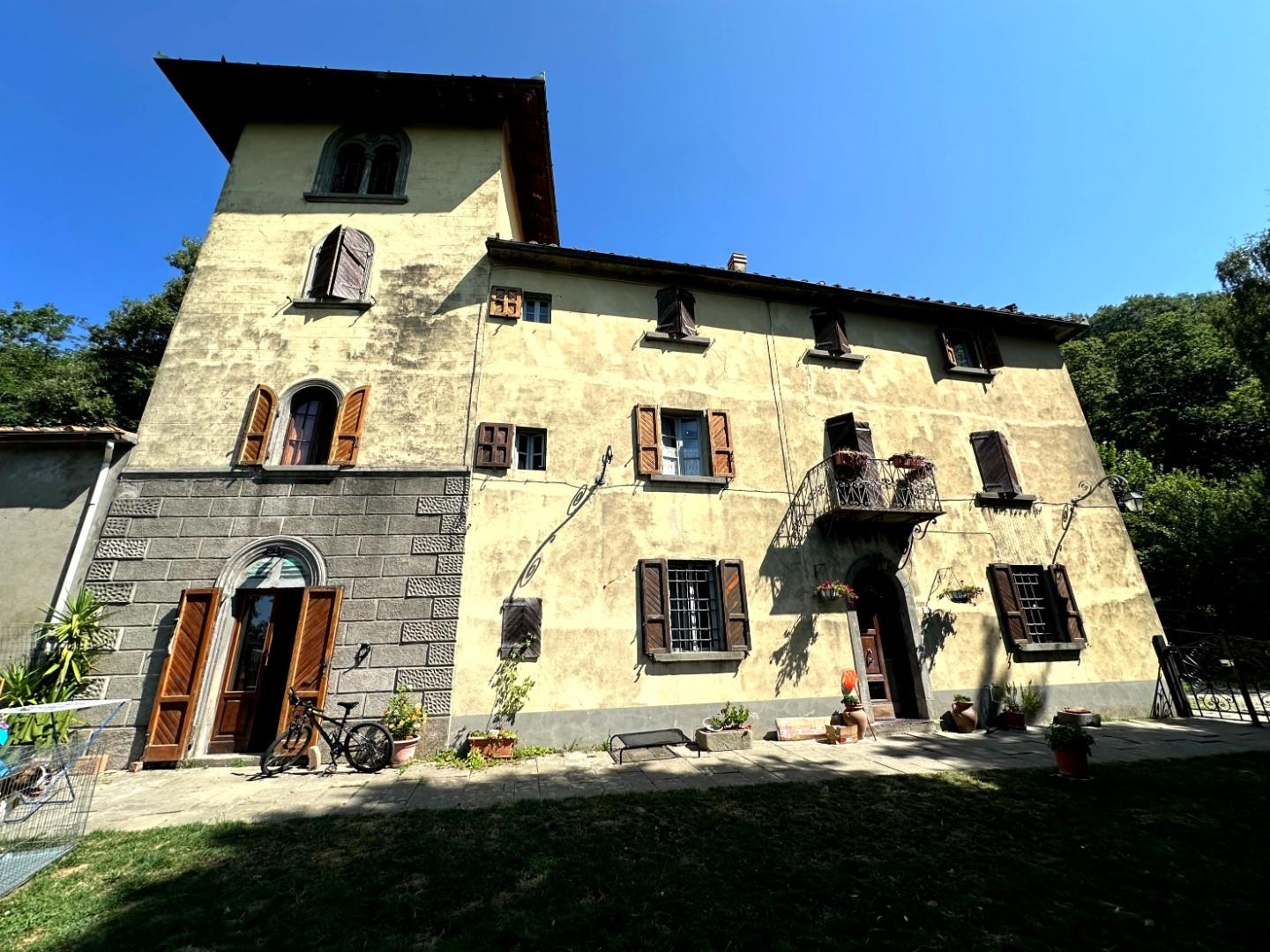 Villa con giardino a San Marcello Piteglio