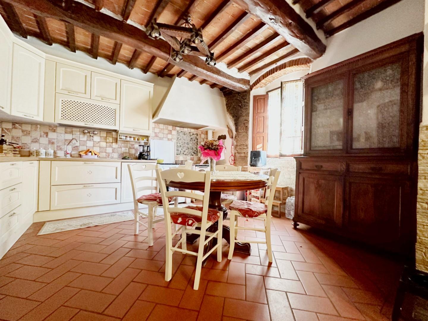 Villa con giardino a San Marcello Piteglio