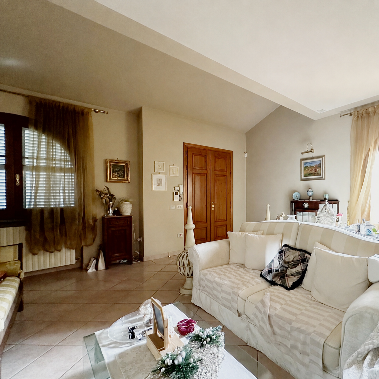Villa con giardino a Lamporecchio
