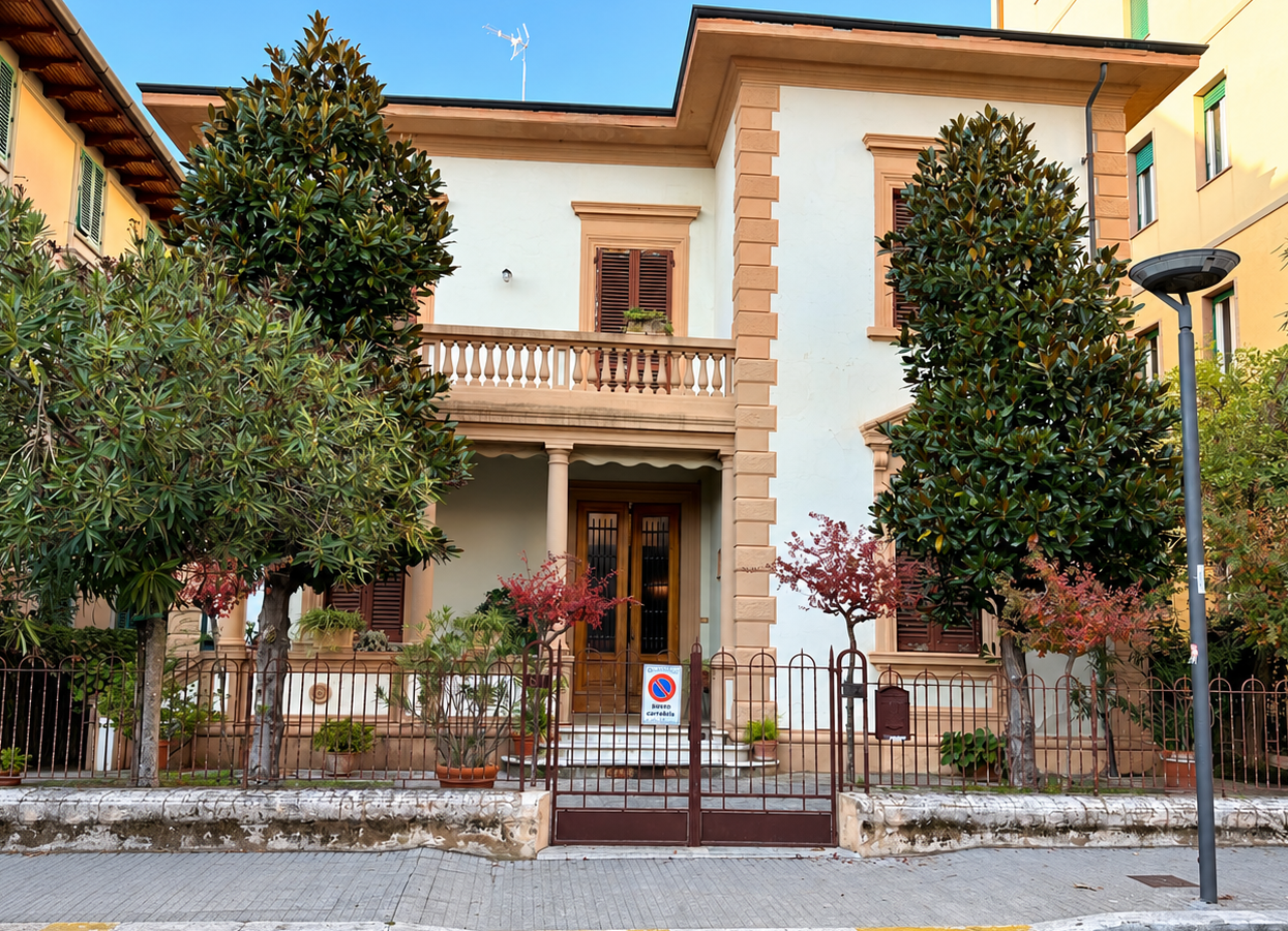 Villa con giardino a Montecatini-Terme